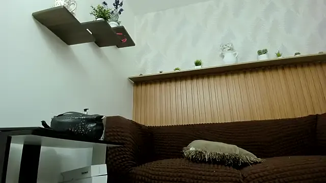 _karla_Brunette_ on StripChat