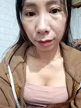 Adela-222 on StripChat