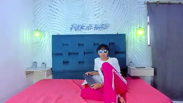 Adventurous_Boys — SPANKING BALLS X5