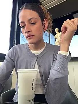 alana15 on StripChat 