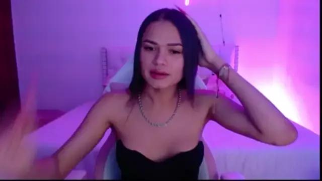 alee_lenoxx on StripChat 