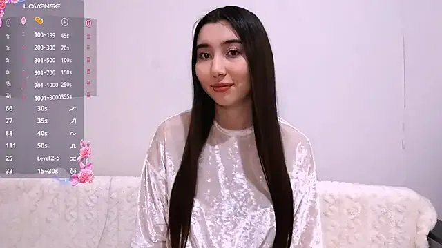 Alice_puff on StripChat