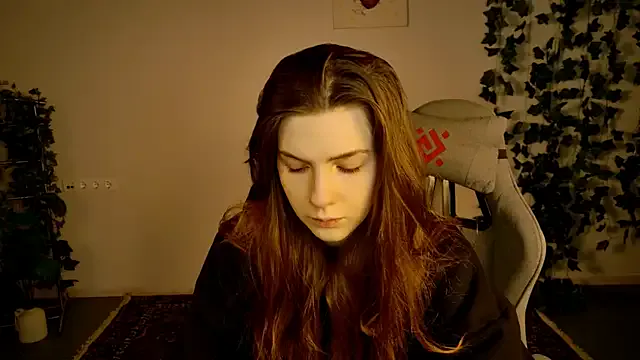 AliceCUNTach on StripChat