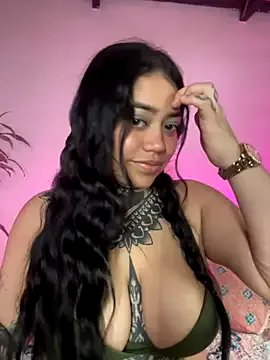 aliensexy on StripChat