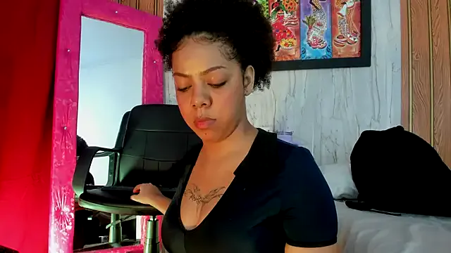 Alika01 on StripChat