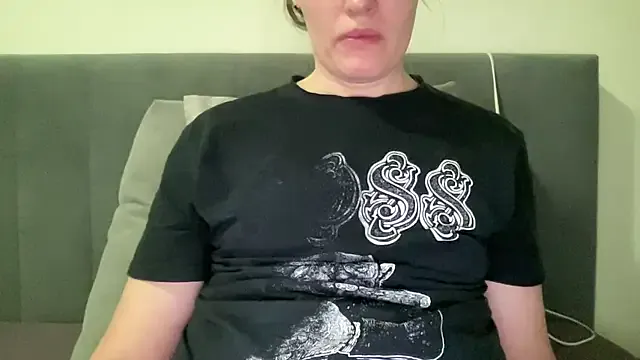 alisa_kitcat on StripChat