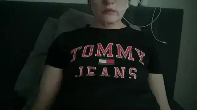 alisa_kitcat on StripChat