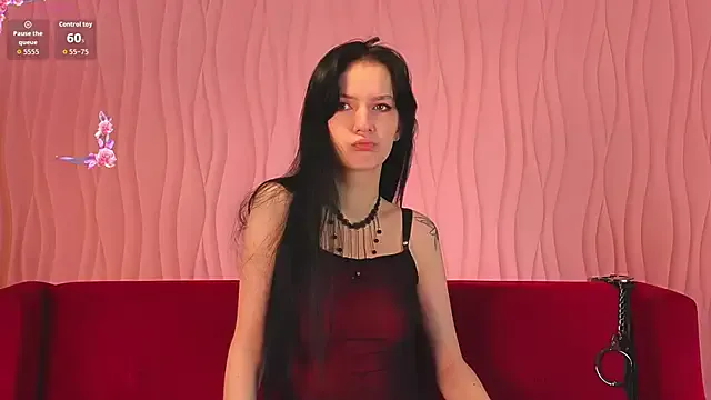 Alisssseee on StripChat