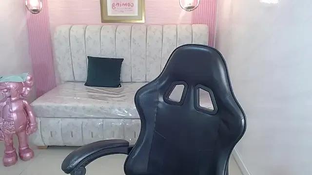 ambar_fox_s on StripChat 