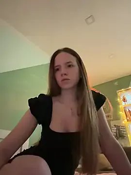 ameliamooon — ALL NAKED !!!!