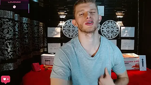 andrewxbi on StripChat