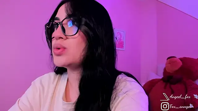 angeel_fox on StripChat