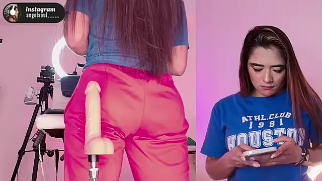Angelst__ on StripChat