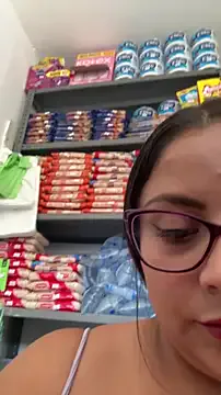 Angie_e on StripChat