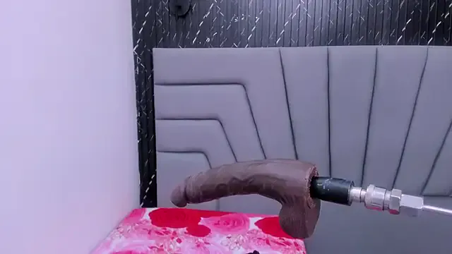 Angie_Will on StripChat