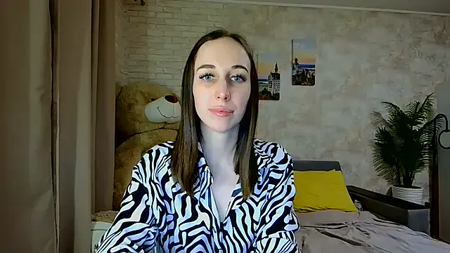 Anika_bloom on StripChat