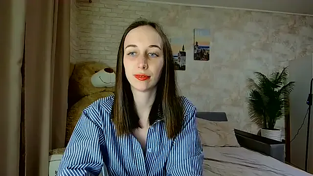 Anika_bloom on StripChat