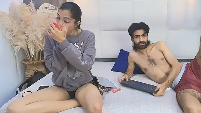 Arah_issaa on StripChat