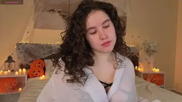 Ariella_Sol on StripChat