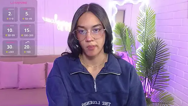 artemiss_tay on StripChat