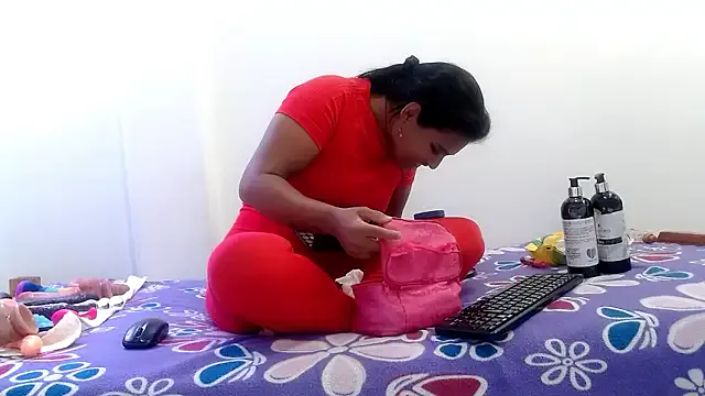 ashlyanaldeep18 on StripChat