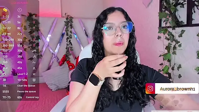 Aurora_Brownn on StripChat