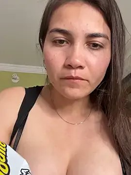 aurora_divine on StripChat
