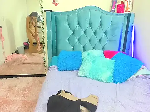 Aurora_sky9 on StripChat