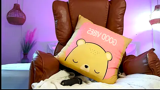 Avrilmoon on StripChat