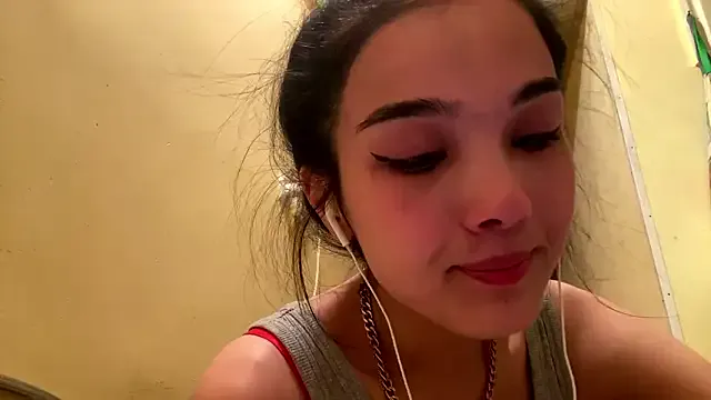 AylinBlush on StripChat