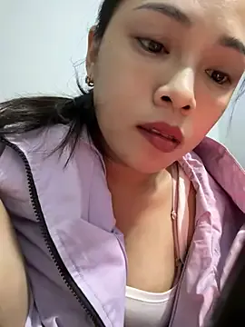 AYW-217 — Let's go shopping together.