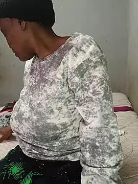 BeejayLoverxx on StripChat 