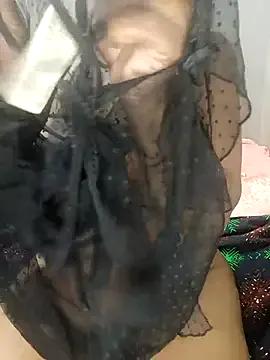 BeejayLoverxx on StripChat 