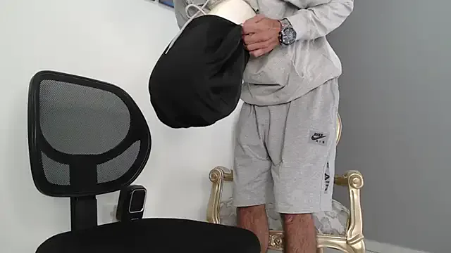 bigdick_monster1 on StripChat