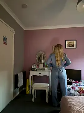 blissdimicco on StripChat