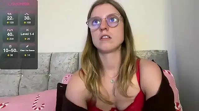 BustyKellyXXX — fridge freezer broke :(