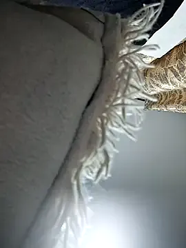 bustytemptress1 on StripChat