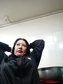 carolina_linarez69 on StripChat