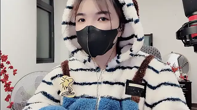 Caryln-Bun on StripChat