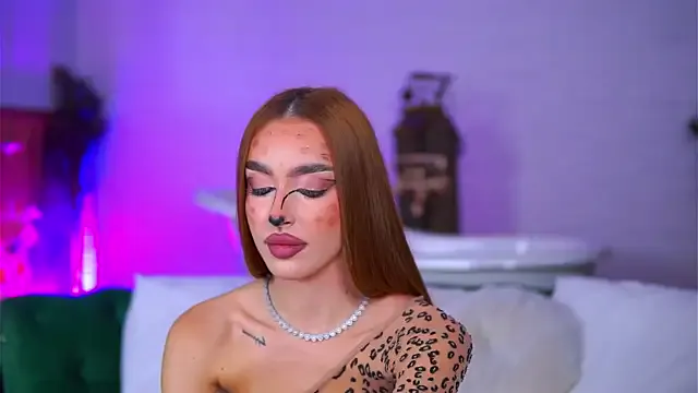 ClaraBenatti on StripChat