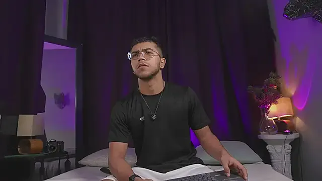 Colstorw_ on StripChat