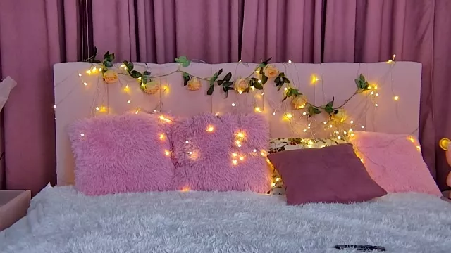 Cosmic_Sia on StripChat