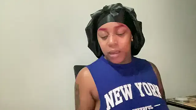 Creamesensation on StripChat