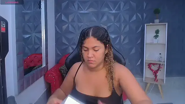 Cristal_War on StripChat