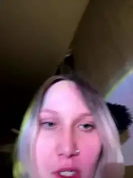 CrystaLuna69 on StripChat