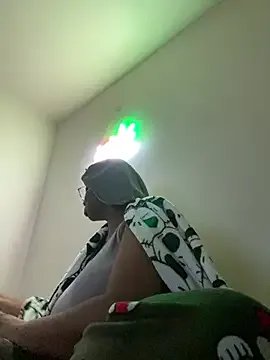 DamnBubbles — Make me cum daddy