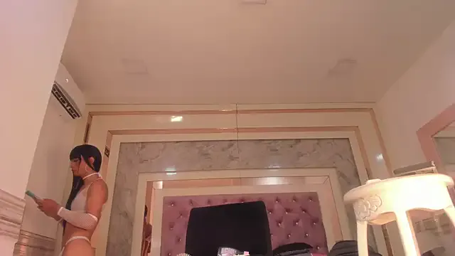 Dani_Sweet_Ts on StripChat