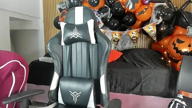 Danna_topless on StripChat 