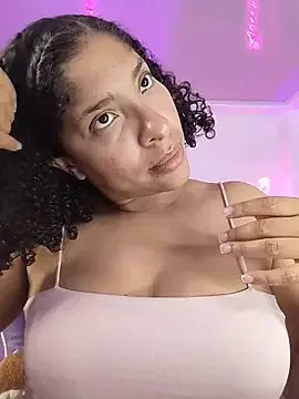 DannaBerry on StripChat 