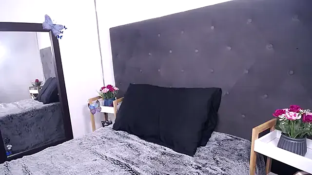 Delilah_Blazee on StripChat